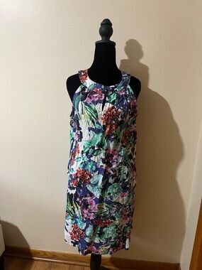 C&C California Sleeveless Floral Midi Dress in White, Purple, Green, Red
